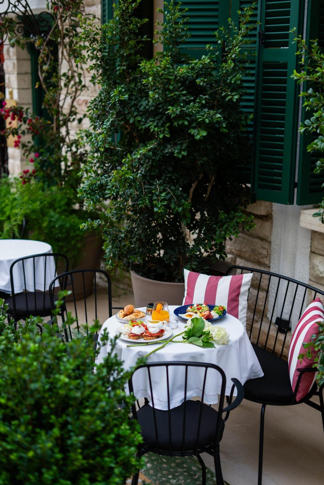 La Fe Boutique Hotel Sarande Exterior photo